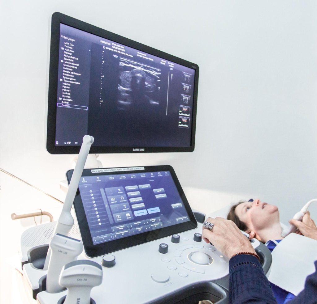 Echographie de la thyroïde dans le cadre d'une ponction